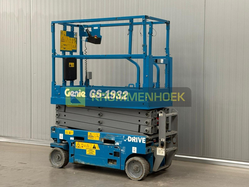 Genie GS 1932 E-drive - 剪式升降机:图3 Genie GS 1932 E-drive - 剪式升降机:图3