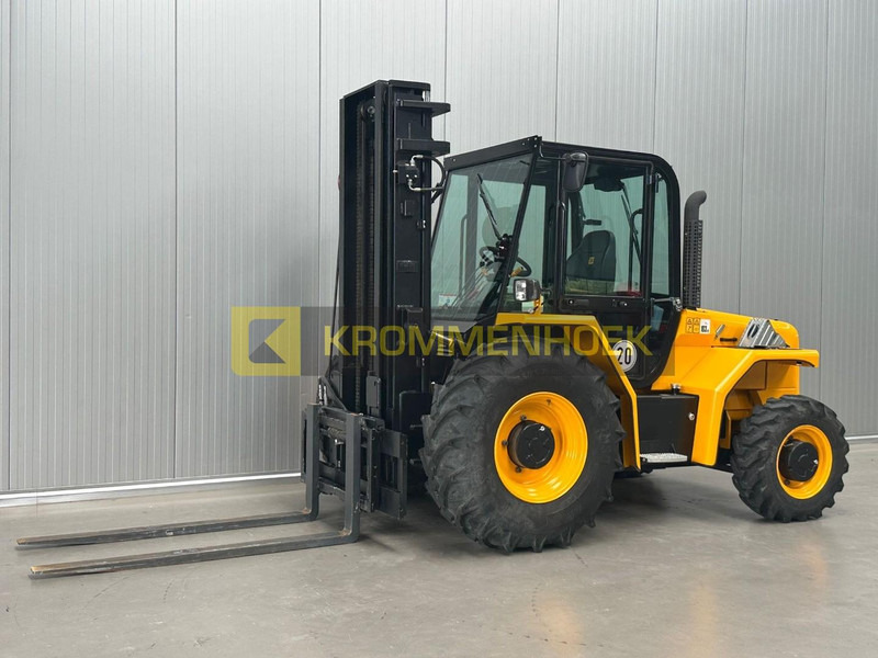 JCB 940 - 越野叉车:图2 JCB 940 - 越野叉车:图2