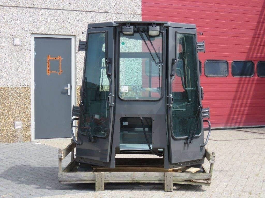 New Holland CE - 驾驶室 适用于 建筑机械:图4 New Holland CE - 驾驶室 适用于 建筑机械:图4