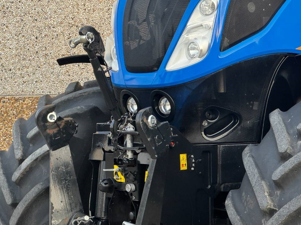 New Holland T7.270 Auto Command, frontlinkage + PTO,1091 hr - 拖拉机:图4 New Holland T7.270 Auto Command, frontlinkage + PTO,1091 hr - 拖拉机:图4