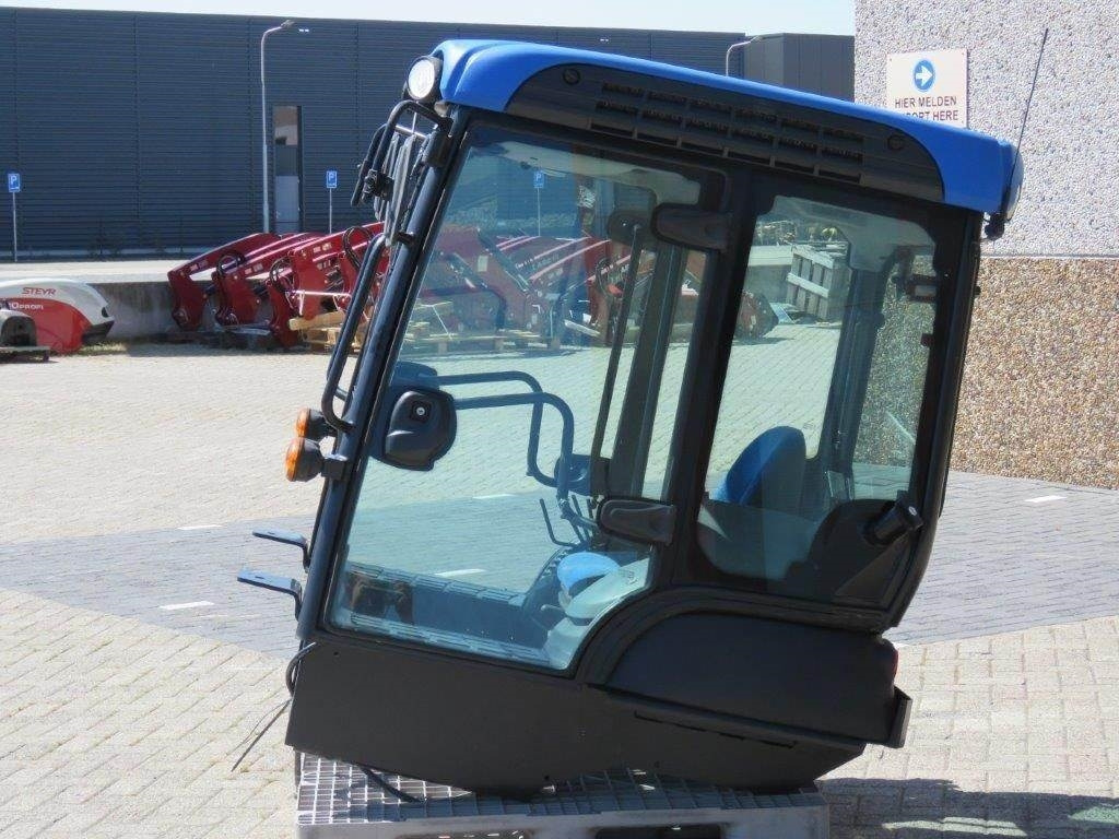 New Holland TK  - 驾驶室 适用于 建筑机械:图3 New Holland TK  - 驾驶室 适用于 建筑机械:图3