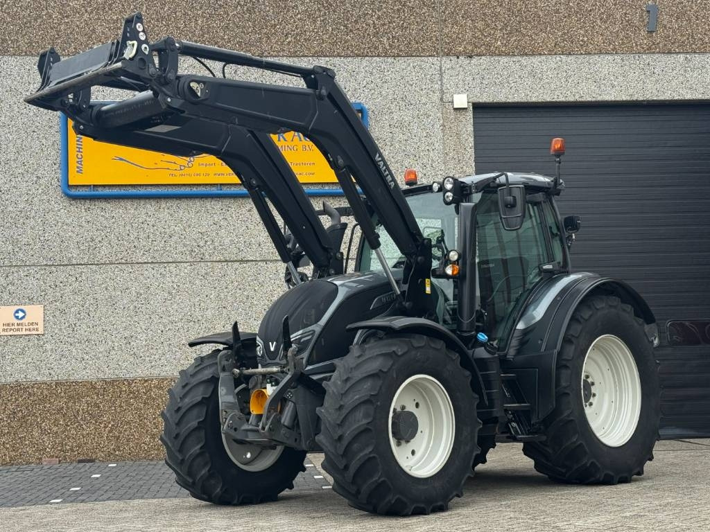 Valtra N174D, Frontlinkage + PTO, Frontloader, 3846 hours - 拖拉机:图1 Valtra N174D, Frontlinkage + PTO, Frontloader, 3846 hours - 拖拉机:图1