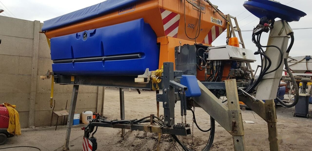 撒沙机/ 撒盐机 适用于 市政/ 专用车辆 Schmidt Solarko piaskarka SCHMIDT STRATOS 5m3:图8 撒沙机/ 撒盐机 适用于 市政/ 专用车辆 Schmidt Solarko piaskarka SCHMIDT STRATOS 5m3:图8