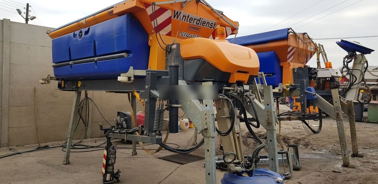 撒沙机/ 撒盐机 适用于 市政/ 专用车辆 Schmidt Solarko piaskarka SCHMIDT STRATOS 5m3:图7 撒沙机/ 撒盐机 适用于 市政/ 专用车辆 Schmidt Solarko piaskarka SCHMIDT STRATOS 5m3:图7