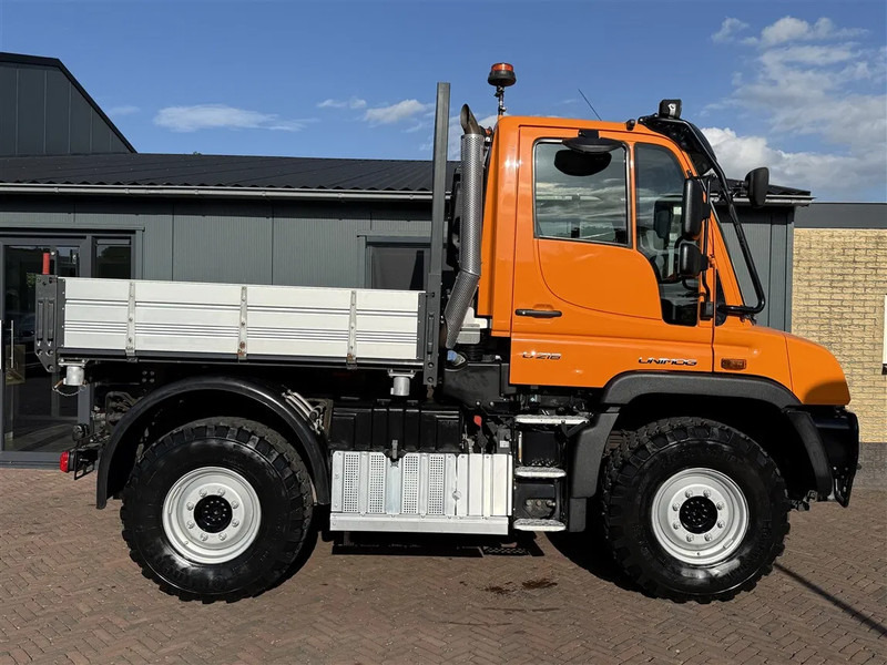 Mercedes-Benz Unimog U 218 Kipper 3 Seats 4WD AGRI Euro 6 - 卡车:图2 Mercedes-Benz Unimog U 218 Kipper 3 Seats 4WD AGRI Euro 6 - 卡车:图2