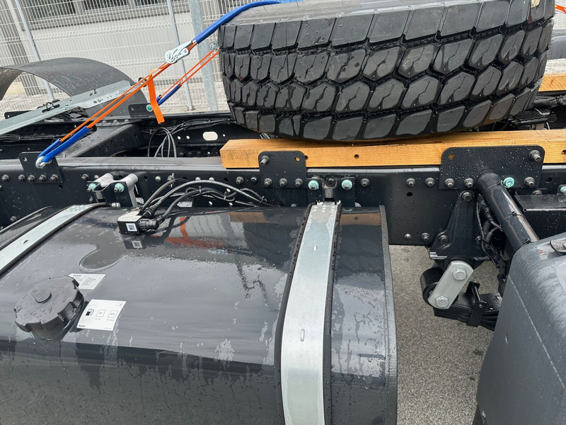 新的 驾驶室底盘卡车 MAN 41.440：图11
