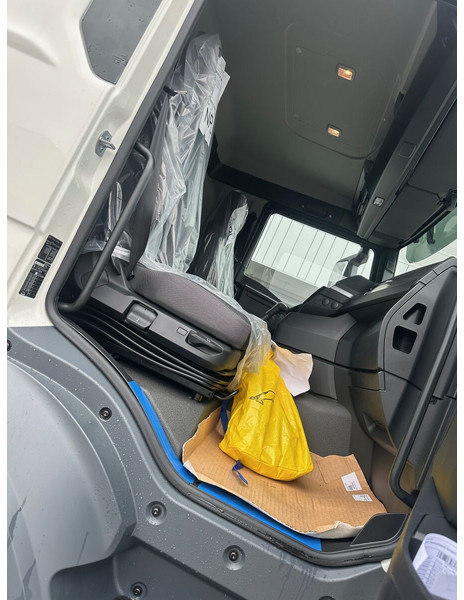 新的 驾驶室底盘卡车 MAN 41.440：图9