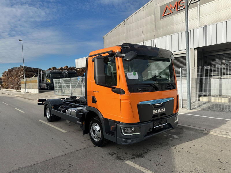 MAN TGL 8.160 - 驾驶室底盘卡车:图1 MAN TGL 8.160 - 驾驶室底盘卡车:图1