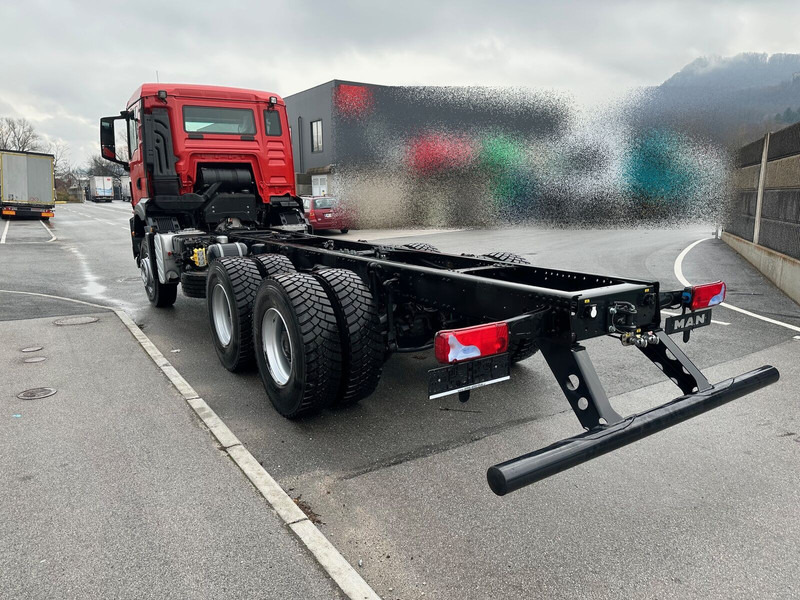 MAN TGS 33.400 6X4 BB CH - 驾驶室底盘卡车:图4 MAN TGS 33.400 6X4 BB CH - 驾驶室底盘卡车:图4