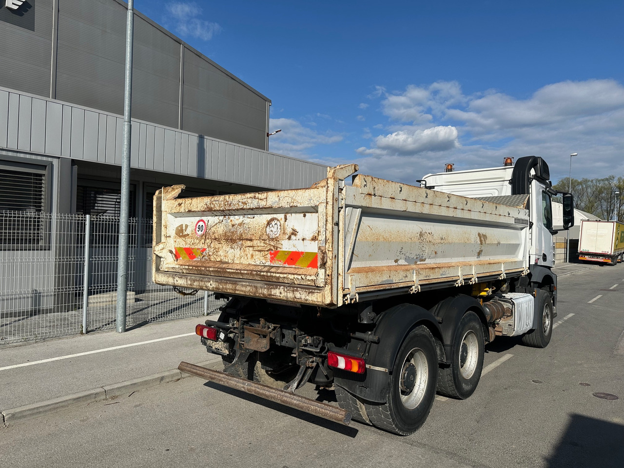 MERCEDES-BENZ Arocs 26.40 bordmatic Meiller - 翻斗车:图3 MERCEDES-BENZ Arocs 26.40 bordmatic Meiller - 翻斗车:图3