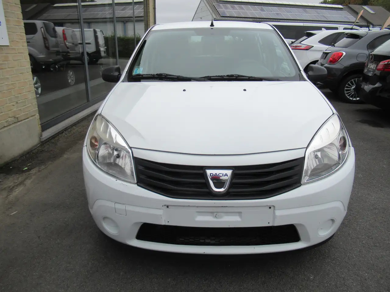 Dacia Sandero Sandero 1.2i Ambiance - 汽车:图3 Dacia Sandero Sandero 1.2i Ambiance - 汽车:图3