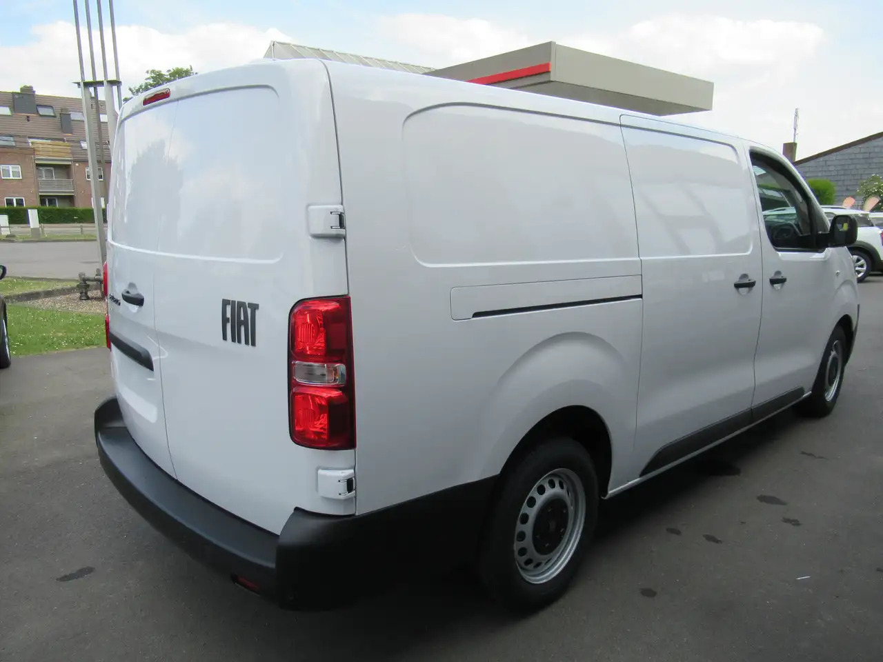 Fiat Scudo L3,bte auto, 145cv, neuf, 25900€+TVA - 无侧窗厢式货车:图2 Fiat Scudo L3,bte auto, 145cv, neuf, 25900€+TVA - 无侧窗厢式货车:图2
