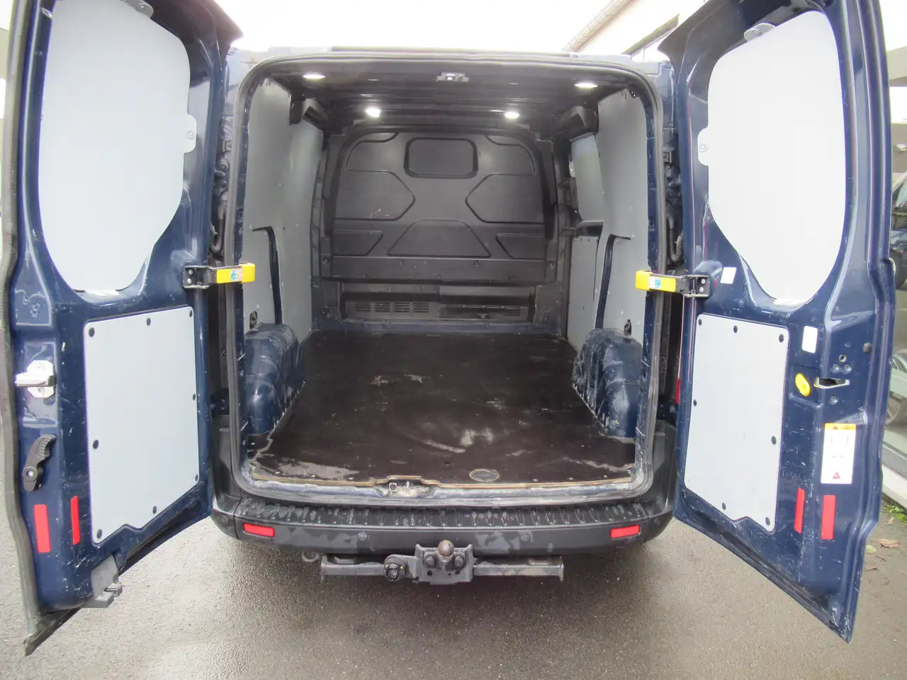 Ford Transit Custom L1H1 131CV 13900€+TVA/BTW - 无侧窗厢式货车:图5 Ford Transit Custom L1H1 131CV 13900€+TVA/BTW - 无侧窗厢式货车:图5