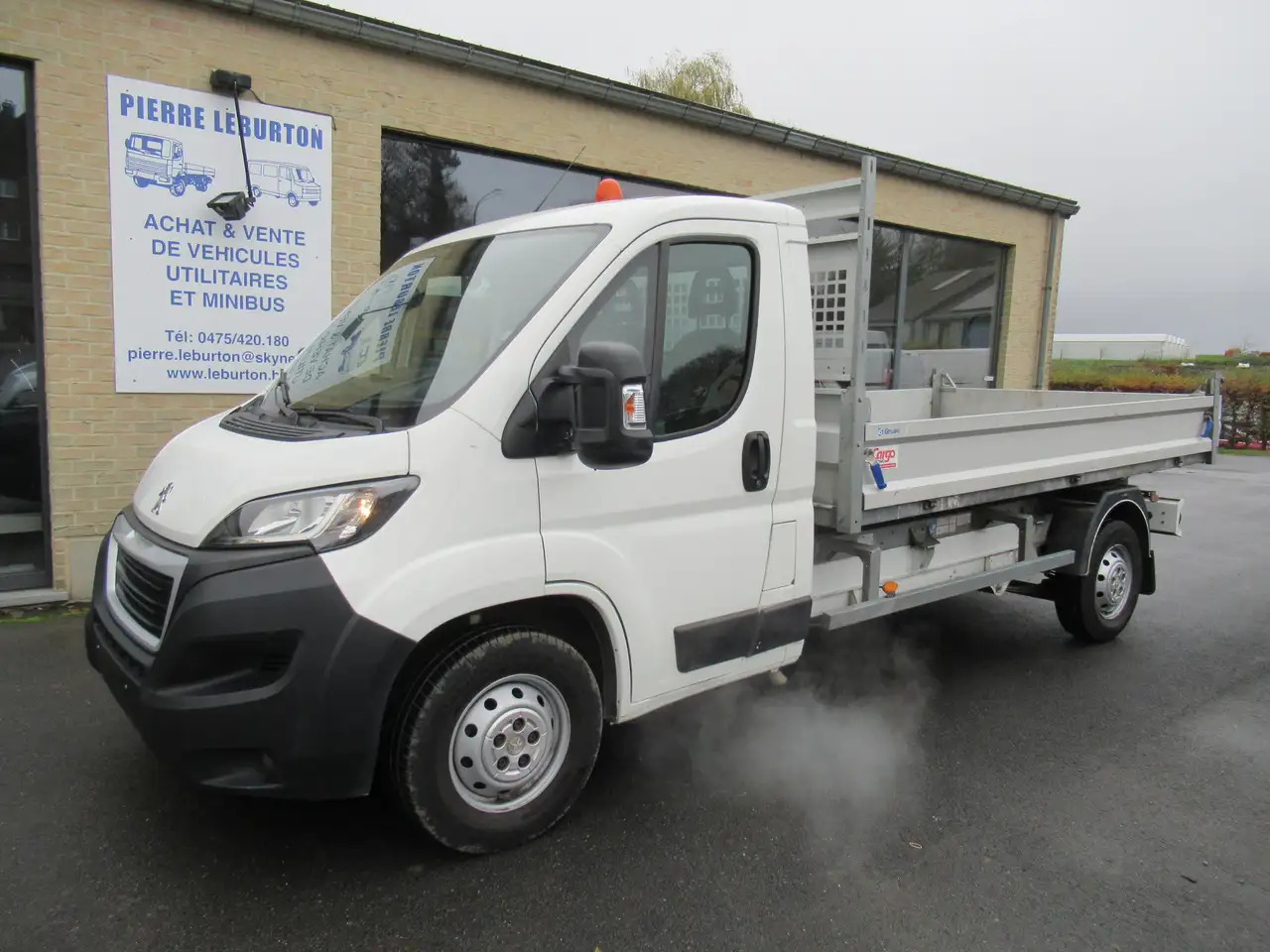 Peugeot Boxer BENNE BACULANTE 19000€+TVA/BTW - 翻斗货车:图3 Peugeot Boxer BENNE BACULANTE 19000€+TVA/BTW - 翻斗货车:图3