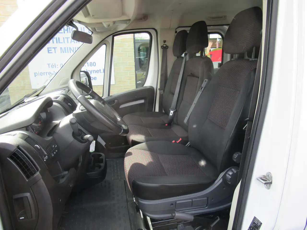 Peugeot Boxer DBLE CAB PICK_UP 165CV 19800€+TVA/BTW - 平板货车, 康比货车:图5 Peugeot Boxer DBLE CAB PICK_UP 165CV 19800€+TVA/BTW - 平板货车, 康比货车:图5