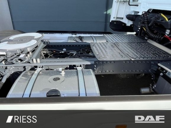 DAF XG 530 FT Alcoa Leder Vollluft Standklima - 牵引车:图5 DAF XG 530 FT Alcoa Leder Vollluft Standklima - 牵引车:图5