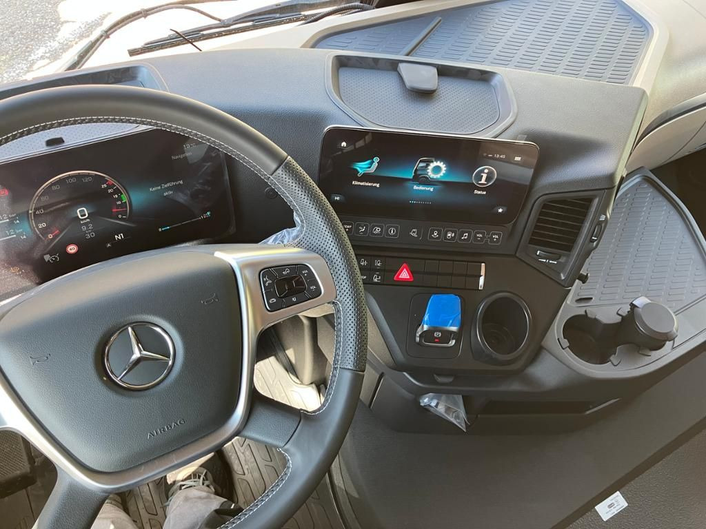 Mercedes-Benz Actros 1851 LS 4x2 - 牵引车:图5 Mercedes-Benz Actros 1851 LS 4x2 - 牵引车:图5