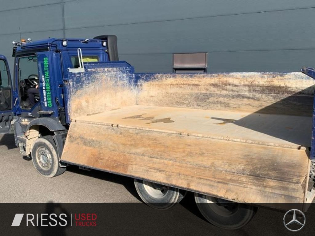 Mercedes-Benz Arocs AHK AUT Kam. KlimaA LM Massage Navi - 翻斗车:图4 Mercedes-Benz Arocs AHK AUT Kam. KlimaA LM Massage Navi - 翻斗车:图4