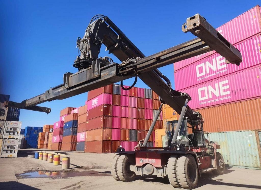 Kalmar DRG100-54S6 - 前移式堆垛机:图1 Kalmar DRG100-54S6 - 前移式堆垛机:图1