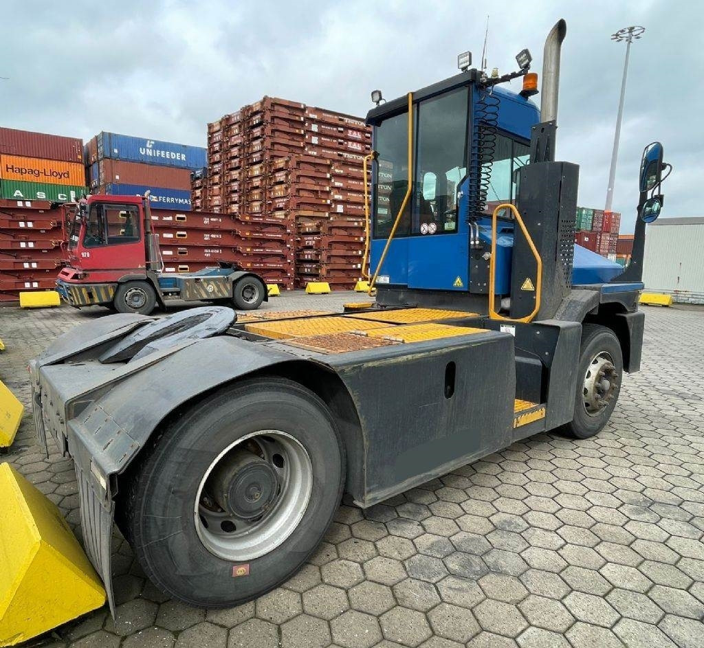 Kalmar T2 - 码头牵引车:图3 Kalmar T2 - 码头牵引车:图3