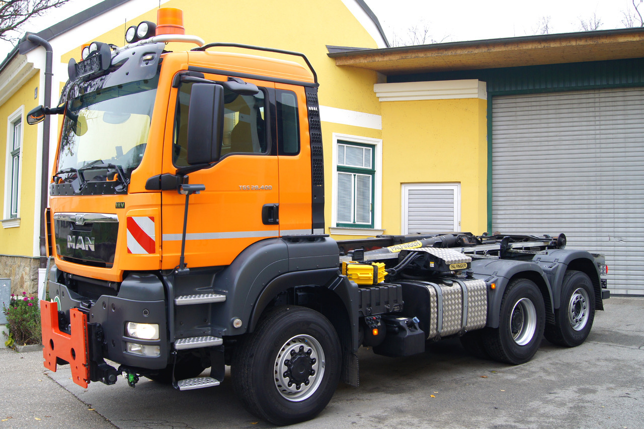 MAN TGS 28.400 BL 6x4-4/TÜV/PALIFT/Winterdienst/Salzstreuer/Streuer/Schneepflug - 除雪车:图2 MAN TGS 28.400 BL 6x4-4/TÜV/PALIFT/Winterdienst/Salzstreuer/Streuer/Schneepflug - 除雪车:图2