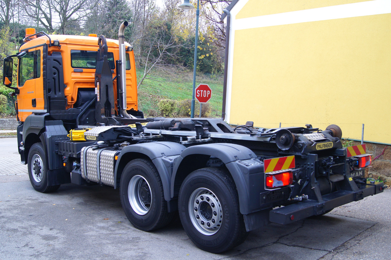 MAN TGS 28.400 BL 6x4-4/TÜV/PALIFT/Winterdienst/Salzstreuer/Streuer/Schneepflug - 翻斗车:图5 MAN TGS 28.400 BL 6x4-4/TÜV/PALIFT/Winterdienst/Salzstreuer/Streuer/Schneepflug - 翻斗车:图5