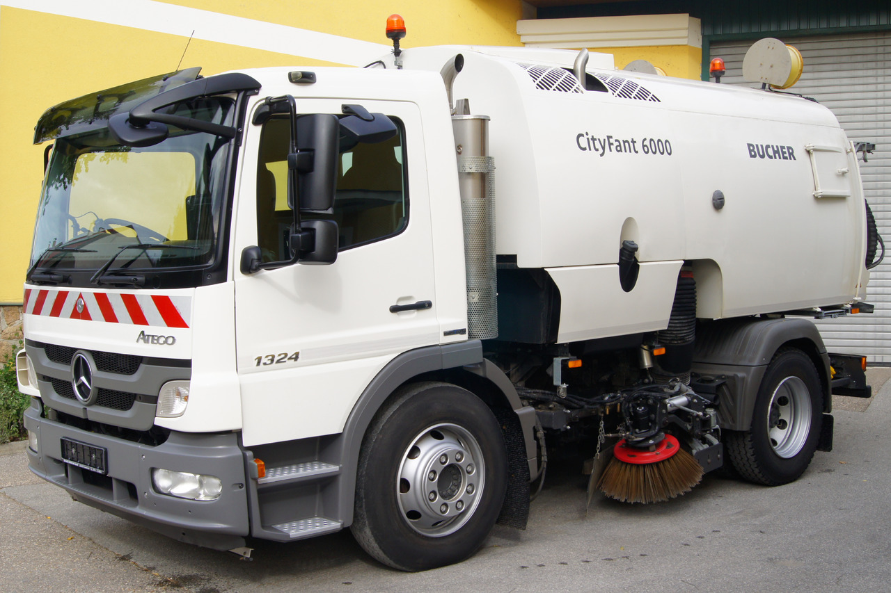 MERCEDES-BENZ ATEGO 1324 / BUCHER CityFant 6000 TWIN, beidseitig + Heck, Aufbaumotor - 道路清扫机:图2 MERCEDES-BENZ ATEGO 1324 / BUCHER CityFant 6000 TWIN, beidseitig + Heck, Aufbaumotor - 道路清扫机:图2
