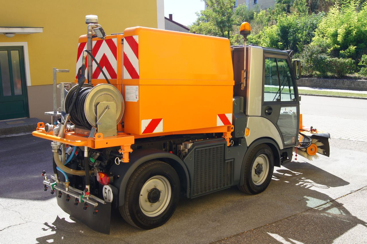 MULTICAR TREMO X56 Carrier CS/4x4/Euro 5/Besen/Wasserfass - 除雪车:图4 MULTICAR TREMO X56 Carrier CS/4x4/Euro 5/Besen/Wasserfass - 除雪车:图4
