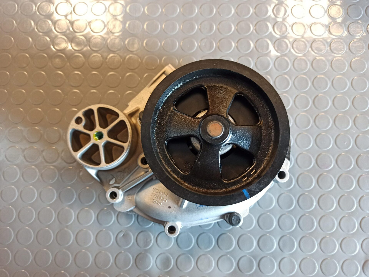 SCANIA COOLANT PUMP - 1787120 - 冷却剂泵 适用于 卡车:图1 SCANIA COOLANT PUMP - 1787120 - 冷却剂泵 适用于 卡车:图1