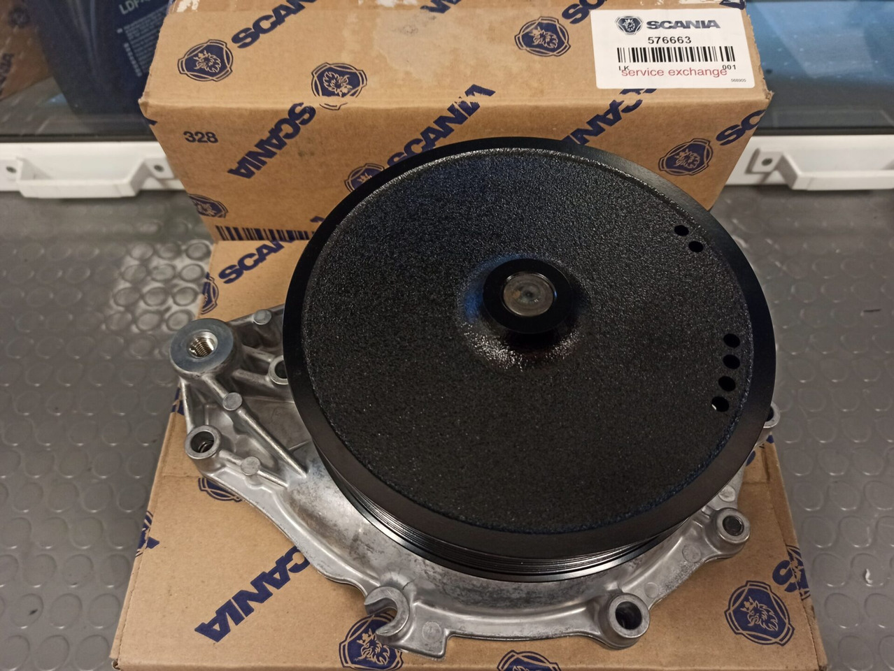SCANIA COOLANT PUMP - 576663 - 冷却剂泵 适用于 卡车:图1 SCANIA COOLANT PUMP - 576663 - 冷却剂泵 适用于 卡车:图1