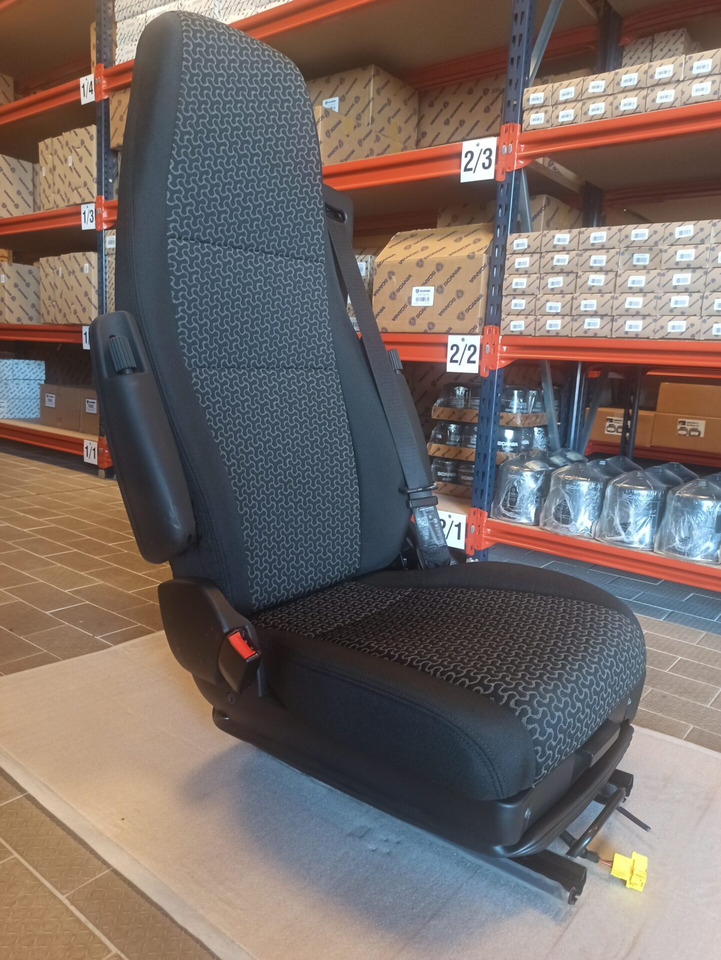 SCANIA DRIVER'S SEAT - 2421529 - 座椅 适用于 卡车:图1 SCANIA DRIVER'S SEAT - 2421529 - 座椅 适用于 卡车:图1