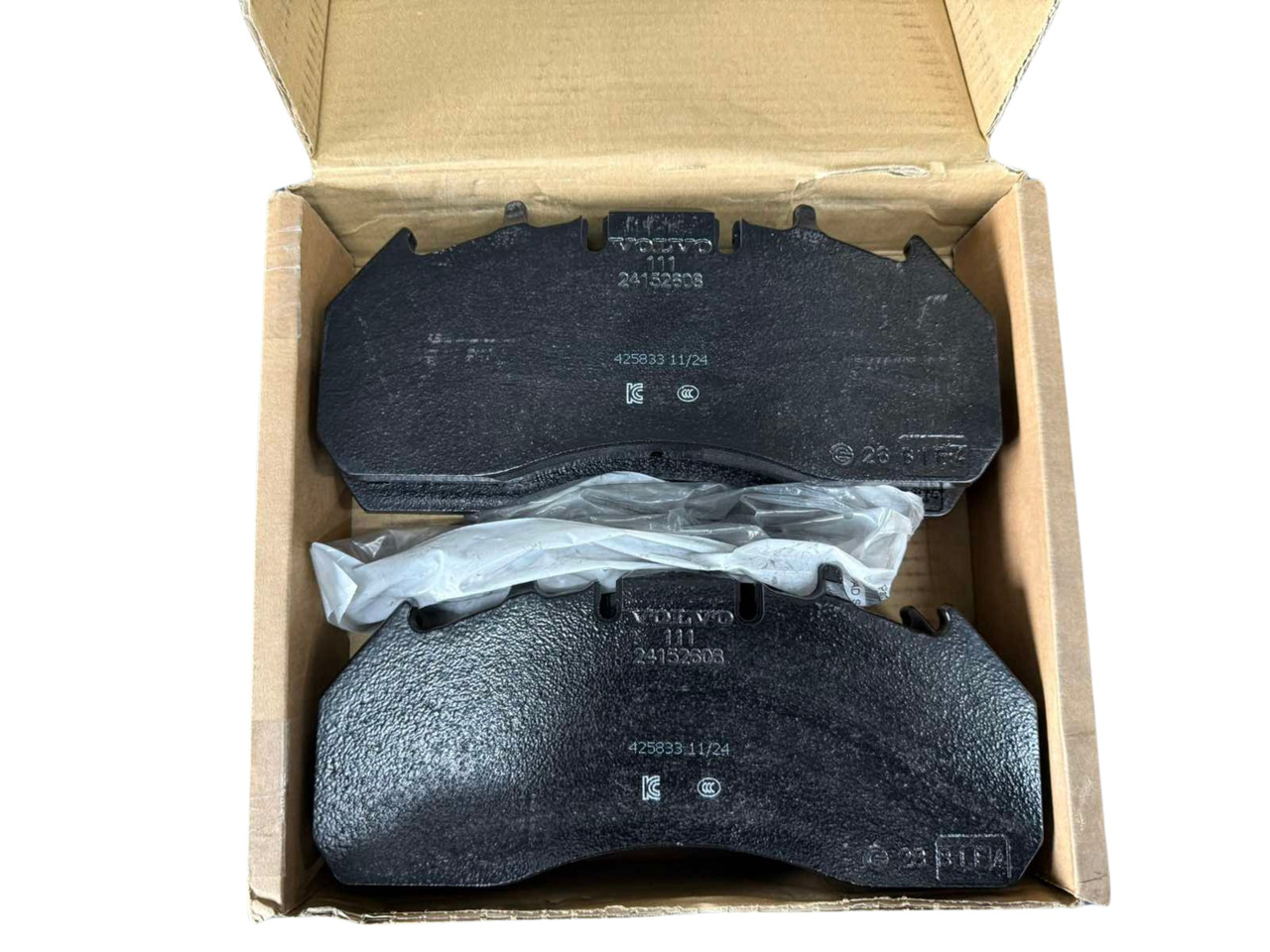 VOLVO BRAKE PADS 24204886 - 制动片 适用于 卡车:图2 VOLVO BRAKE PADS 24204886 - 制动片 适用于 卡车:图2