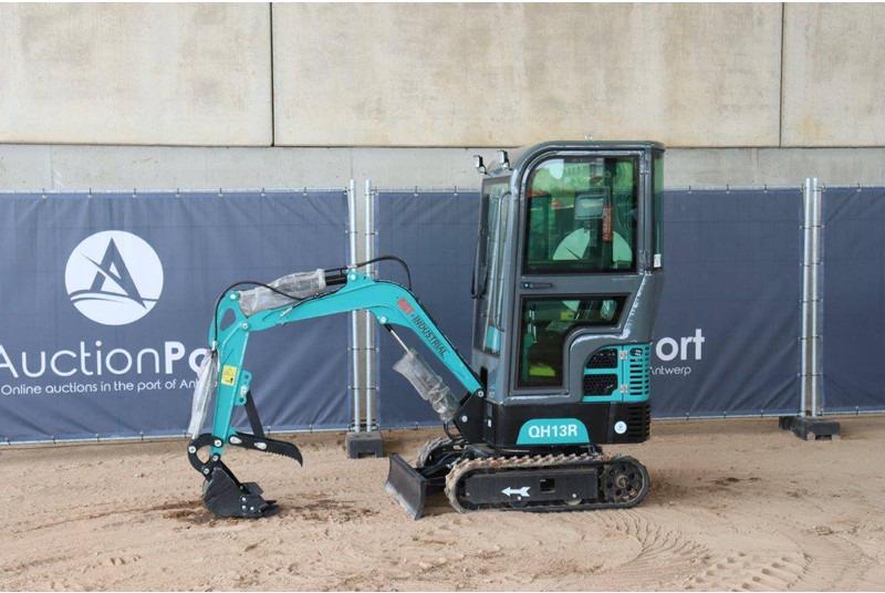 AGT Industrial QH13R - 小型挖掘机:图1 AGT Industrial QH13R - 小型挖掘机:图1