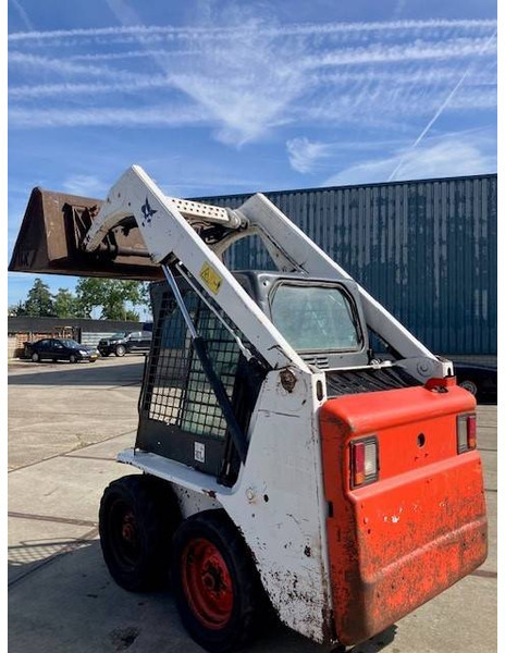 Bobcat S100 - 轮式装载机:图3 Bobcat S100 - 轮式装载机:图3