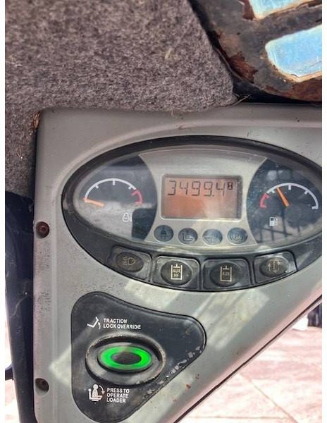 Bobcat S100 - 轮式装载机:图5 Bobcat S100 - 轮式装载机:图5