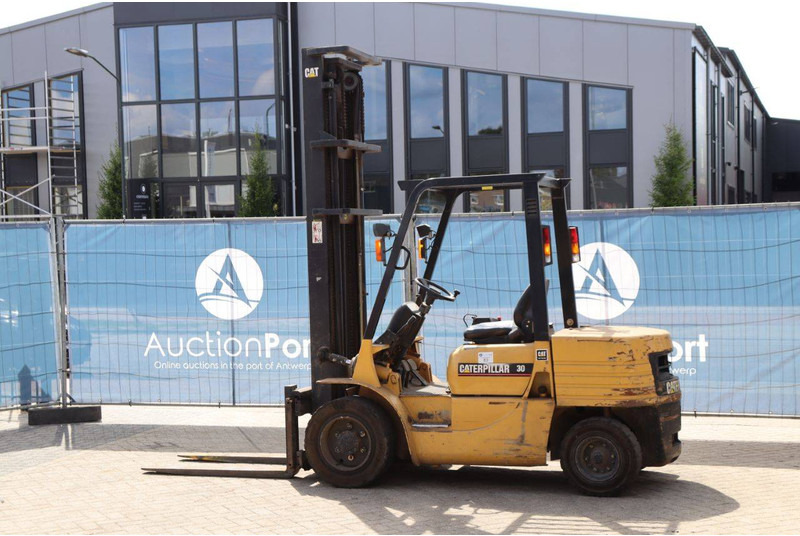 Caterpillar DP30 - 柴油叉车:图3 Caterpillar DP30 - 柴油叉车:图3