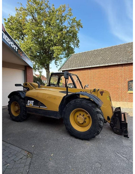 Caterpillar TH330B - 伸缩臂叉装车:图2 Caterpillar TH330B - 伸缩臂叉装车:图2