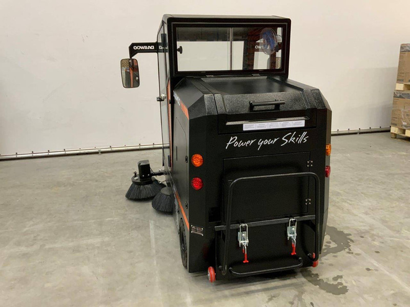 Daewoo DAS100 - 道路清扫机:图5 Daewoo DAS100 - 道路清扫机:图5