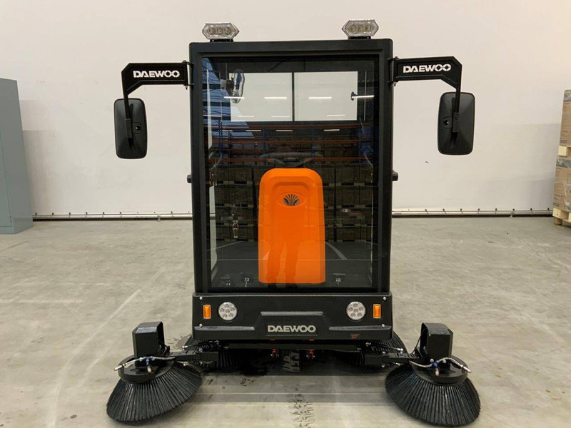 Daewoo DAS100 - 道路清扫机:图4 Daewoo DAS100 - 道路清扫机:图4