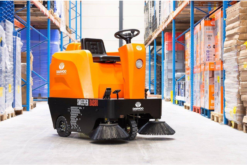 Daewoo Das80 Zit - 道路清扫机:图3 Daewoo Das80 Zit - 道路清扫机:图3