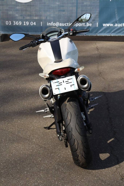 Ducati MONSTER 696 - 摩托车:图5 Ducati MONSTER 696 - 摩托车:图5