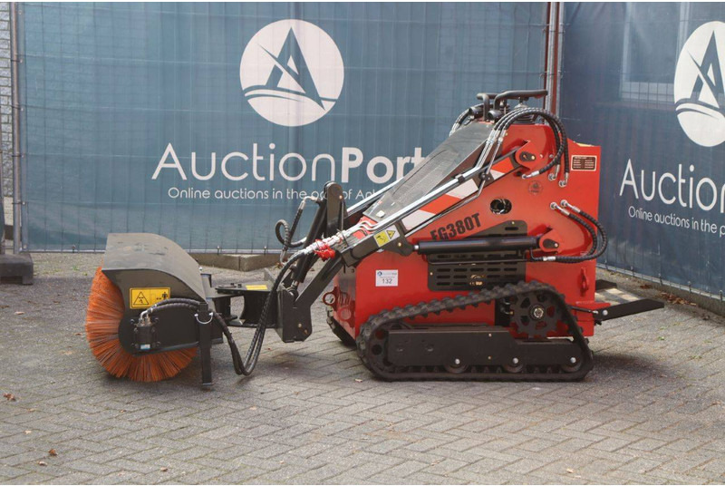 EGN EG380T - 履带式装载机:图1 EGN EG380T - 履带式装载机:图1