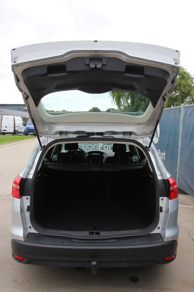 轿车 Ford Focus：图20