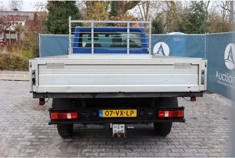 Ford Transit 330M CCF Transit T330 - 无侧窗厢式货车:图5 Ford Transit 330M CCF Transit T330 - 无侧窗厢式货车:图5