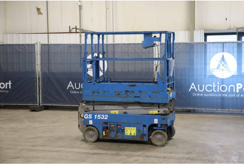 Genie GS-1532 - 剪式升降机:图3 Genie GS-1532 - 剪式升降机:图3