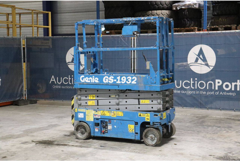 Genie GS-1932 - 剪式升降机:图3 Genie GS-1932 - 剪式升降机:图3