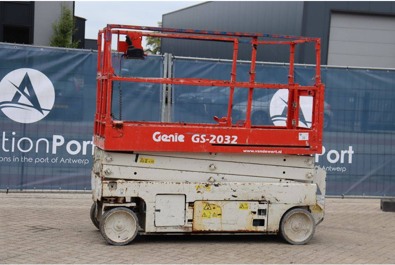 Genie GS-2032 - 剪式升降机:图1 Genie GS-2032 - 剪式升降机:图1