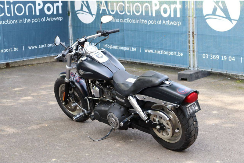 Harley-Davidson Dyna Fat Bob - 摩托车:图4 Harley-Davidson Dyna Fat Bob - 摩托车:图4