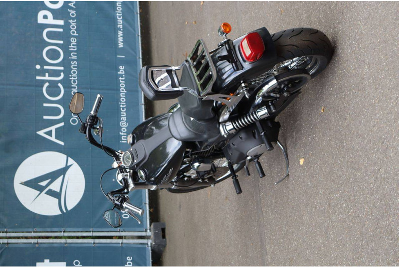 Harley-Davidson Dyna Street Bob - 摩托车:图4 Harley-Davidson Dyna Street Bob - 摩托车:图4