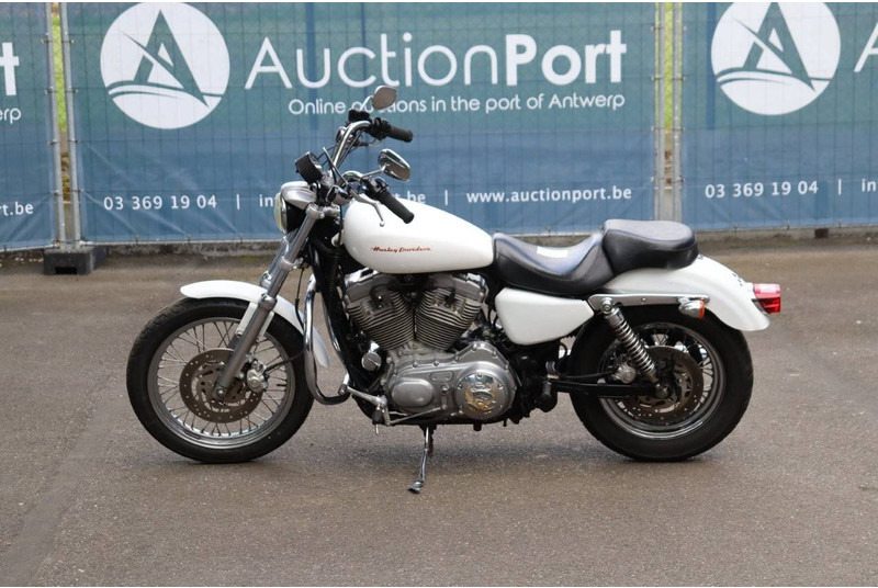 Harley-Davidson Sporster XL883 - 摩托车:图2 Harley-Davidson Sporster XL883 - 摩托车:图2